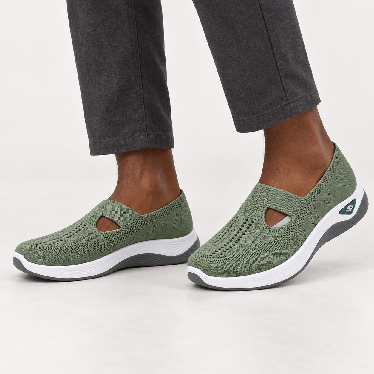 Green mesh slip-on — Moss
